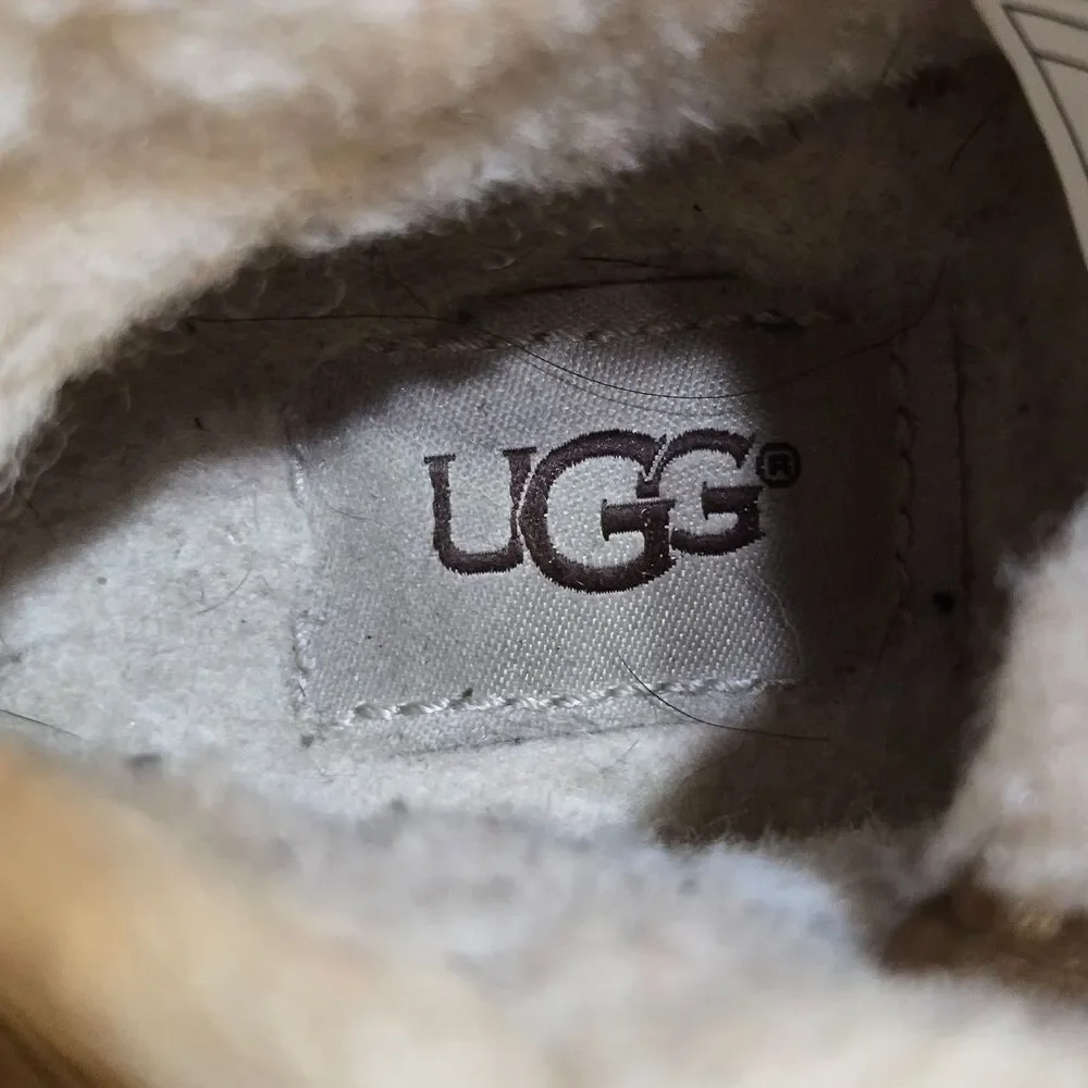 UGG Neumel II Kids Size US 3 / 35 Chestnut Suede Chukka Boots‎ Lace-Up 1017320K